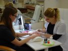 Samodzielna Pracownia Kosmetologii - praktyczna nauka zawodu z uczestnictwem uczennic z VII LO w BIałymstoku
