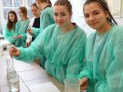 Uczniowie z I LO w Białymstoku podczas warsztatów w Zakładzie Chemii Medycznej