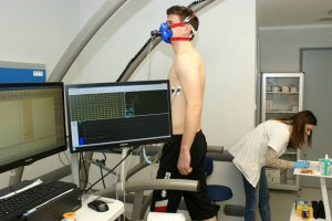 Centrum Badań Klinicznych UMB  sprawdza kondycję piłkarzy Jagiellonii