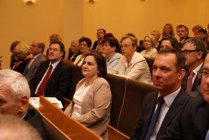 Wydział Farmaceutyczny z Oddziałem Medycyny Laboratoryjnej UMB świętuje jubileusz 40-lecia.