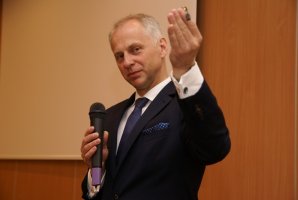 Wydział Farmaceutyczny z Oddziałem Medycyny Laboratoryjnej UMB świętuje jubileusz 40-lecia.