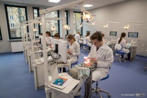 UMB uroczyście otworzył Centrum Symulacji Medycznych