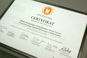 Klinika Hematologii z Pododdziałem Chorób Naczyń Uniwersyteckiego Szpitala Klinicznego w Białymstoku otrzymała certyfikat programu „W trosce o pacjenta” 