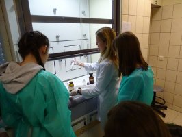 Studiuj w UMB - uczniowie z III LO w Białymstoku w Zakładzie Bromatologii