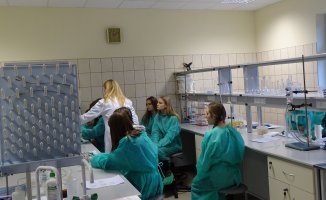 Studiuj w UMB - uczniowie z III LO w Białymstoku w Zakładzie Bromatologii