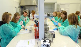 Warsztaty z udziałem uczniów z ILO w Ostrołęce w Zakładzie Toksykologii