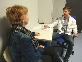 Zajęcia z tzw. pacjentem symulowanym w Centrum Symulacji Medycznej UMB