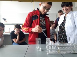 Uczniowie klasy siódmej ze Szkoły Podstawowej im. Hugona Kołłątaja odwiedzili UMB 