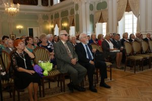 Absolwenci AMB Rocznik 1968 odebrali Złote Dyplomy