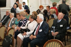 Absolwenci AMB Rocznik 1968 odebrali Złote Dyplomy