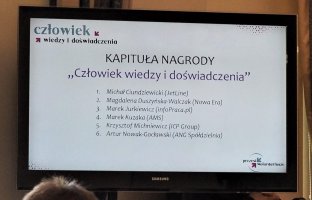 Prof. dr hab. Elżbieta Krajewska-Kułak z tytułem 