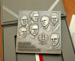  Prof. dr hab. Jan Górski wyróżniony Medalem 100-lecia Odzyskania Niepodległości