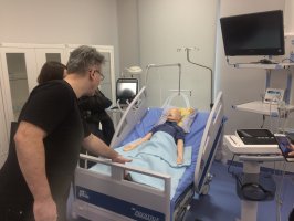 Centrum Symulacji Medycznej UMB odwiedzili licealiści z Olecka