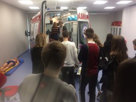 Centrum Symulacji Medycznej UMB odwiedzili licealiści z Olecka