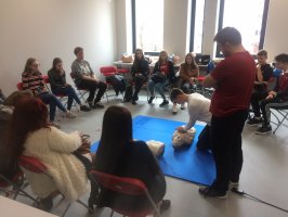 Centrum Symulacji Medycznej UMB odwiedzili licealiści z Olecka