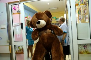 Big teddy bear for small patients of the University Children’s Clinical Hospital of Białystok