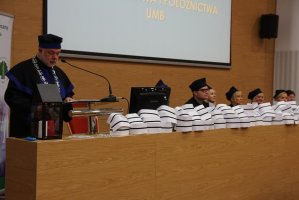 Uroczystość „Czepkowania” studentów pielęgniarstwa i położnictwa Uroczystość „Czepkowania” studentów pielęgniarstwa i położnictwa