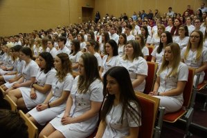 Uroczystość „Czepkowania” studentów pielęgniarstwa i położnictwa Uroczystość „Czepkowania” studentów pielęgniarstwa i położnictwa