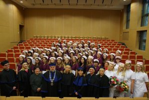 Uroczystość „Czepkowania” studentów pielęgniarstwa i położnictwa Uroczystość „Czepkowania” studentów pielęgniarstwa i położnictwa