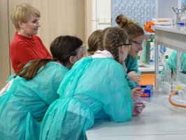 Szkoła Podstawowa nr 50 w Zakładzie chemii nieorganicznej i analitycznej 