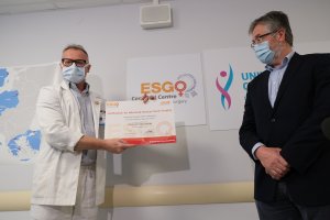 Jako pierwsze i jedyne w Polsce Uniwersyteckie Centrum Onkologii w Uniwersyteckim Szpitalu Klinicznym w Białymstoku otrzymało prestiżowy certyfikat Europejskiego Towarzystwa Ginekologii Onkologicznej (ESGO)