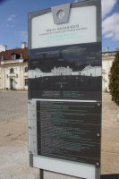 Mapa Pałacu Branickich na dziedzińcu Pałacu Branickich