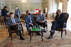 Minister Zdrowia Adam Niedzielski z wizytą na UMB Minister Zdrowia Adam Niedzielski z wizytą na UMB