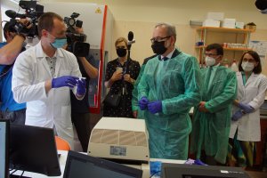 Minister Zdrowia Adam Niedzielski z wizytą na UMB Minister Zdrowia Adam Niedzielski z wizytą na UMB