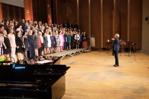 Pieśnią jubileuszową autorstwa Rene Clausena Chór UMB rozpoczął uroczystość jubileuszu 70-lecia istnienia Pieśnią jubileuszową autorstwa Rene Clausena Chór UMB rozpoczął uroczystość jubileuszu 70-lecia istnienia