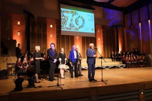 Pieśnią jubileuszową autorstwa Rene Clausena Chór UMB rozpoczął uroczystość jubileuszu 70-lecia istnienia Pieśnią jubileuszową autorstwa Rene Clausena Chór UMB rozpoczął uroczystość jubileuszu 70-lecia istnienia