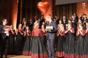 Pieśnią jubileuszową autorstwa Rene Clausena Chór UMB rozpoczął uroczystość jubileuszu 70-lecia istnienia Pieśnią jubileuszową autorstwa Rene Clausena Chór UMB rozpoczął uroczystość jubileuszu 70-lecia istnienia