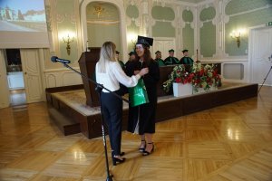 Absolwenci farmacji UMB uroczyście odebrali dyplomy