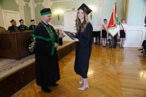 Absolwenci farmacji UMB uroczyście odebrali dyplomy