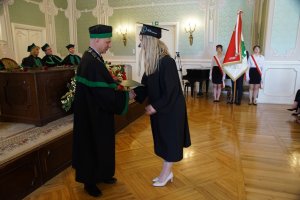 Absolwenci farmacji UMB uroczyście odebrali dyplomy