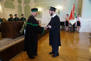 Absolwenci farmacji UMB uroczyście odebrali dyplomy