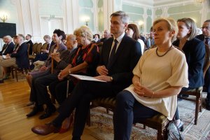 50 lat Kliniki Chirurgii Szczękowo-Twarzowej i Plastycznej 50 lat Kliniki Chirurgii Szczękowo-Twarzowej i Plastycznej