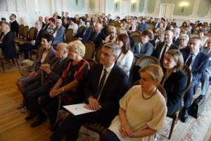 50 lat Kliniki Chirurgii Szczękowo-Twarzowej i Plastycznej 50 lat Kliniki Chirurgii Szczękowo-Twarzowej i Plastycznej