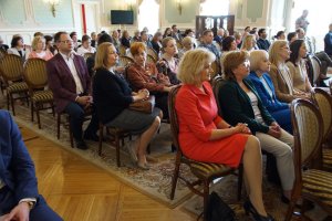 50 lat Kliniki Chirurgii Szczękowo-Twarzowej i Plastycznej 50 lat Kliniki Chirurgii Szczękowo-Twarzowej i Plastycznej