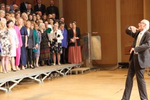 Uroczysta gala jubileuszowa Chóru Uniwersytetu Medycznego w Białymstoku odbyła się 28 maja w Sali Koncertowej Filharmonii Podlaskiej, fot. Wojciech Więcko