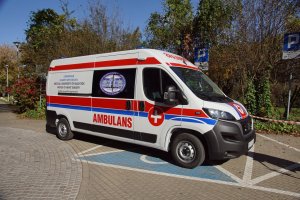 Wspólnota Akademicka UMB podarowała karetkę dla szpitala we Lwowie