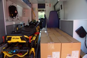 Wspólnota Akademicka UMB podarowała karetkę dla szpitala we Lwowie