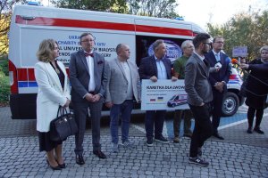 Wspólnota Akademicka UMB podarowała karetkę dla szpitala we Lwowie