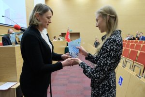 Uroczyste Rozdanie Dyplomów na Wydziale Nauk o Zdrowiu Uroczyste Rozdanie Dyplomów na Wydziale Nauk o Zdrowiu