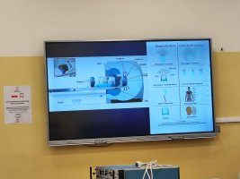 O fizyce licealistom opowiadali pracownicy Zakładu Biofizyki