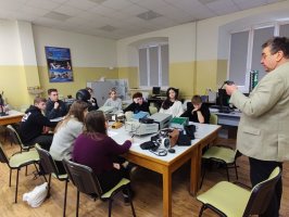 O fizyce licealistom opowiadali pracownicy Zakładu Biofizyki