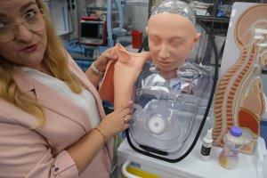 UMB wzbogaci dydaktykę studentów dzięki fantomom z Fundacji Nutricia