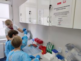„Oznaczanie grup krwi w układzie ABO i Rh” było tematem warsztatów zrealizowanych w ramach projektu „Biologia i Chemia po akademicku 2” „Oznaczanie grup krwi w układzie ABO i Rh” było tematem warsztatów zrealizowanych w ramach projektu „Biologia i Chemia po akademicku 2”