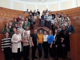 Wykład dr Grzegorza Witkowskiego dotyczący najnowszych osiągnięć w dziedzinie endodoncji bezinstrumentacyjnej