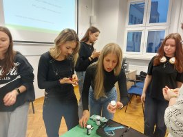 Zajęcia praktyczne w ramach projektu Biologia i Chemia po akademicku 3 - Tkanka tłuszczowa, otyłość i zaburzenia metaboliczne Zajęcia praktyczne w ramach projektu Biologia i Chemia po akademicku 3 - Tkanka tłuszczowa, otyłość i zaburzenia metaboliczne