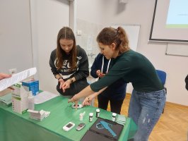 Zajęcia praktyczne w ramach projektu Biologia i Chemia po akademicku 3 - Tkanka tłuszczowa, otyłość i zaburzenia metaboliczne Zajęcia praktyczne w ramach projektu Biologia i Chemia po akademicku 3 - Tkanka tłuszczowa, otyłość i zaburzenia metaboliczne